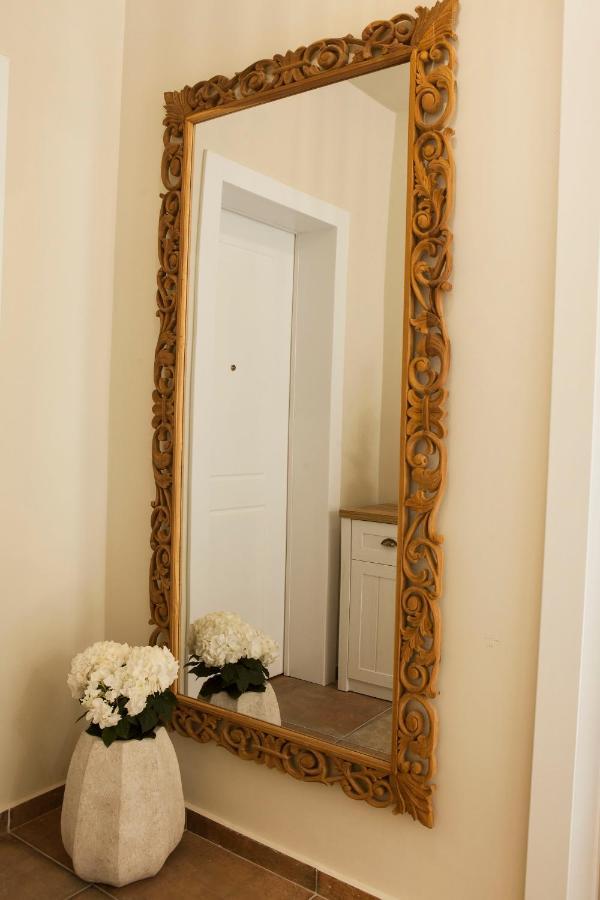 Lovely 1St Fl. Apt, With Balcony In Pagrati Atenas Exterior foto